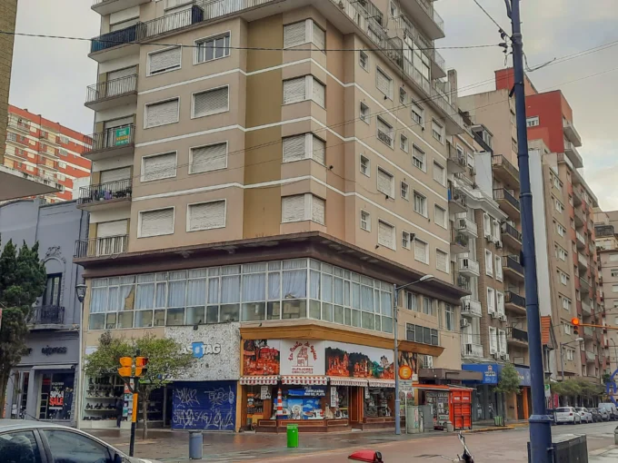 Vistas desde balcón Venta departamento sobre la peatonal Mar del Plata Nesca Propiedades
