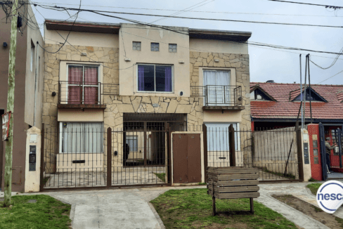 Interior amoblado Alquiler 24 meses monoambiente a 1 cuadra de la playa Mar del Plata Nesca Propiedades