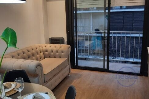 Amplio living comedor reciclado departamento Plaza Colón Mar del Plata