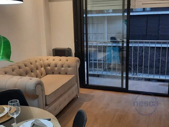 Amplio living comedor reciclado departamento Plaza Colón Mar del Plata