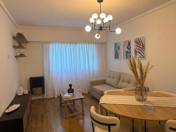 Departamento 3 ambientes reciclado en venta en Plaza Colón, Mar del Plata con amplio living comedor muy luminoso.