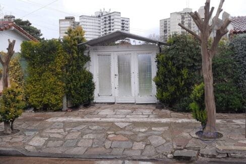 casa venta 2 dormitorios terreno villa primera mar del plata Fachada de casa